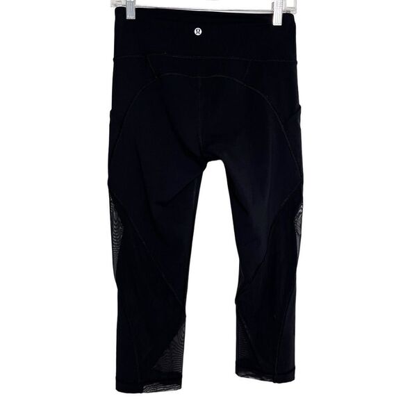 Lululemon Mesh Detailing Cropped Leggings Black Size 6 - Picture 3 of 6